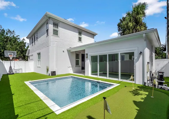 Photo 2 of Single family home for sale at 800 W Harvard St, Orlando, FL 32804 | MLS# O6449823 | Listing updated on 2026-10-21