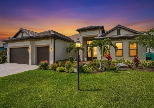 Single family home for sale at 15917 Tradewind Ter, Bradenton, FL 34211 | MLS# A4709554