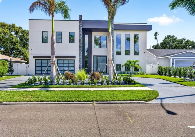 Photo 1 of Sale Pending at 3514 W El Prado Blvd, Tampa, FL 33629 | MLS# TB8558026 | Listing updated on 2026-10-25