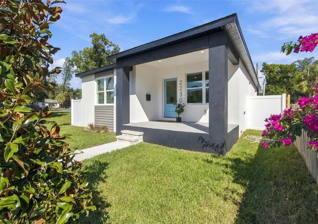 Photo 4 of Single family home for sale at 2230 Kingston St S, Saint Petersburg, FL 33711 | MLS# TB8558032 | Listing updated on 2026-10-22
