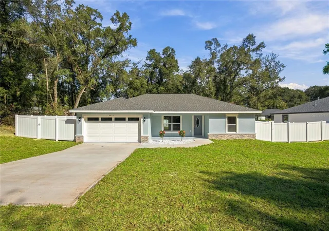 Single family home for sale at 3951 SE 140th Place, Summerfield, FL 34491 | MLS# OM734014 | Listing updated on 2026-10-15