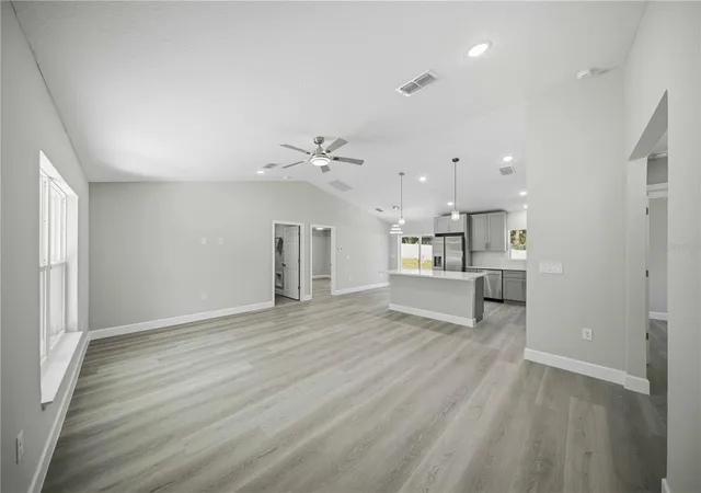 Photo 4 of Single family home for sale at 3951 SE 140th Place, Summerfield, FL 34491 | MLS# OM734014 | Listing updated on 2026-10-15