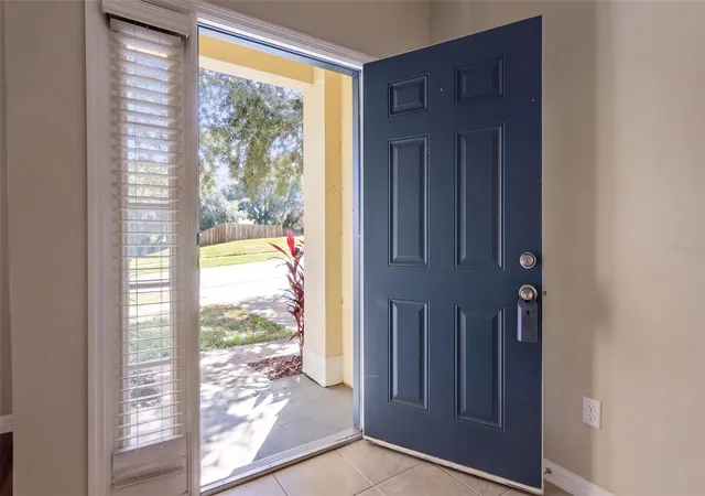 Photo 3 of Single family home for sale at 1416 Longville Cir, Tavares, FL 32778 | MLS# V4951824 | Listing updated on 2026-10-30