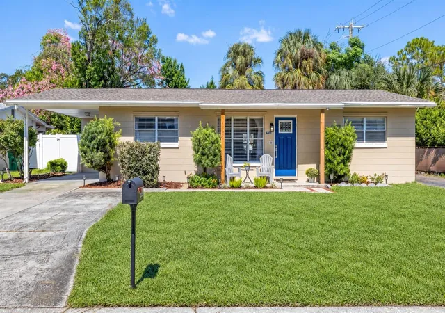 Single family home for sale at 4601 W Hawthorne Rd, TAMPA, FL 33611 | MLS# TB8558046