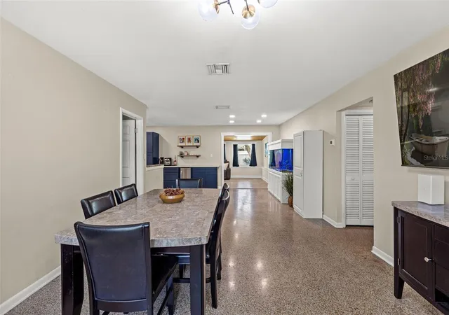 Photo 3 of Single family home for sale at 4601 W Hawthorne Rd, Tampa, FL 33611 | MLS# TB8558046 | Listing updated on 2026-10-22