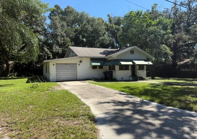 Photo 3 of Single family home for sale at 10109 N Jasmine Ave, Tampa, FL 33612 | MLS# TB8558049 | Listing updated on 2026-10-22