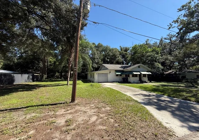 Photo 4 of Single family home for sale at 10109 N Jasmine Ave, Tampa, FL 33612 | MLS# TB8558049 | Listing updated on 2026-10-22