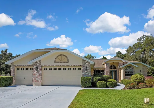 Photo 1 of Single family home for sale at 75 W Cypress Blvd, Homosassa, FL 34446 | MLS# TB8558056 | Listing updated on 2026-10-21