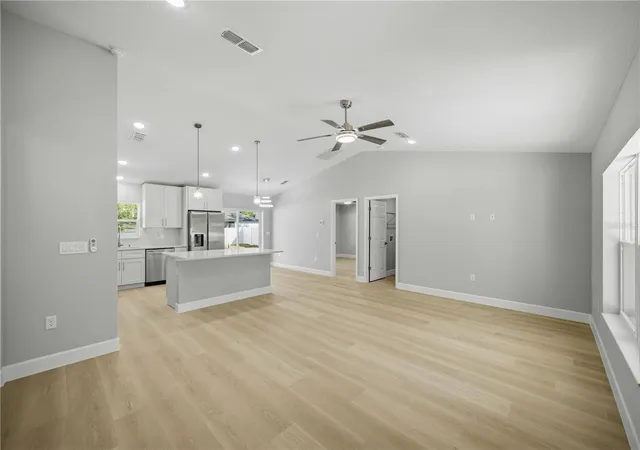 Photo 4 of Single family home for sale at 3969 SE 140th Place, Summerfield, FL 34491 | MLS# OM734025 | Listing updated on 2026-10-15