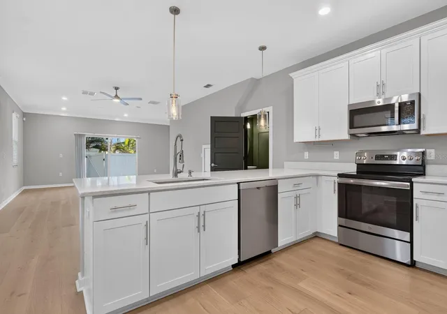 Photo 4 of Townhouse for sale at 2704 W Gray St #A, Tampa, FL 33609 | MLS# TB8558072 | Listing updated on 2026-10-28