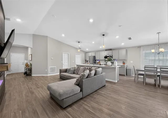 Photo 3 of Single family home for sale at 1244 Mezzavalle Way, Auburndale, FL 33823 | MLS# O6449877 | Listing updated on 2026-10-17