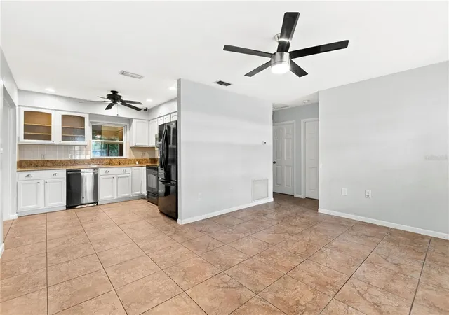 Photo 2 of Single family home for sale at 1215 Lakeshore Blvd, Kissimmee, FL 34744 | MLS# S5159514 | Listing updated on 2026-10-23