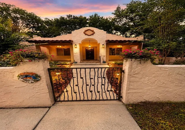 Photo 2 of Single family home for sale at 250 Garden St, Lake Helen, FL 32744 | MLS# V4951827 | Listing updated on 2026-10-23