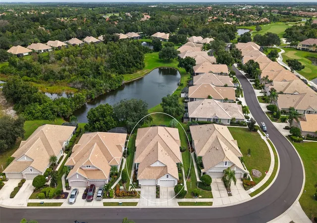 Photo 2 of Single family home for sale at 6937 Woodmore Ter, Lakewood Ranch, FL 34202 | MLS# A4709581 | Listing updated on 2026-10-23