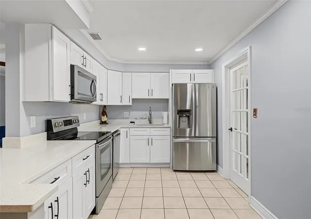 Photo 2 of Single family home for sale at 4317 S Hale Ave, Tampa, FL 33611 | MLS# TB8558084 | Listing updated on 2026-10-20