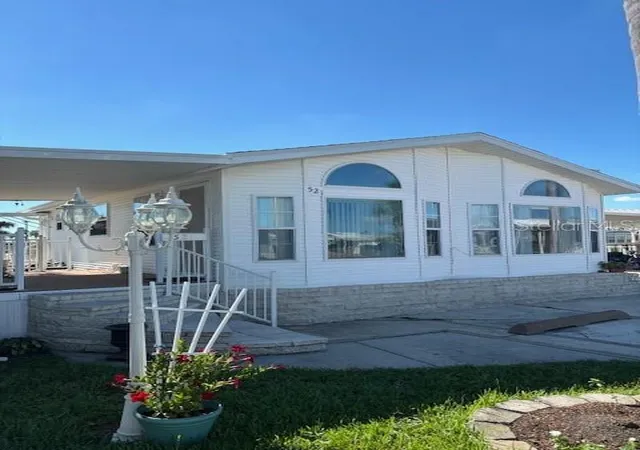 Photo 2 of Manufactured home for sale at 9000 Us Hwy 192 #521, Clermont, FL 34714 | MLS# S5159517 | Listing updated on 2026-10-15