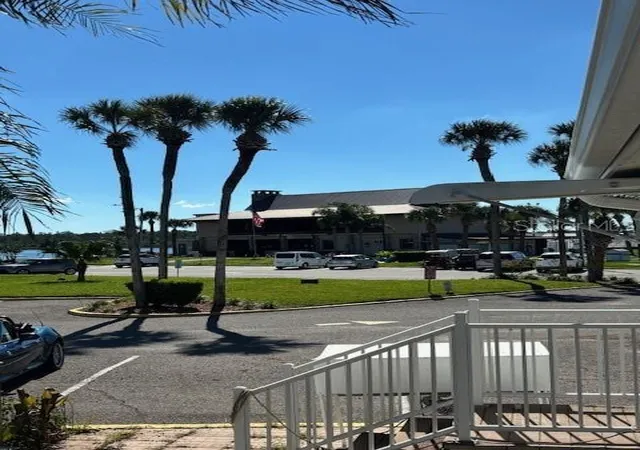 Photo 4 of Manufactured home for sale at 9000 US Hwy 192 #521, Clermont, FL 34714 | MLS# S5159517 | Listing updated on 2026-10-15