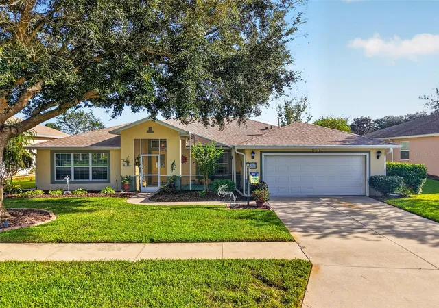 Photo 2 of Single family home for sale at 6121 Hunters Ridge Ave, Leesburg, FL 34748 | MLS# G5119075 | Listing updated on 2026-10-22
