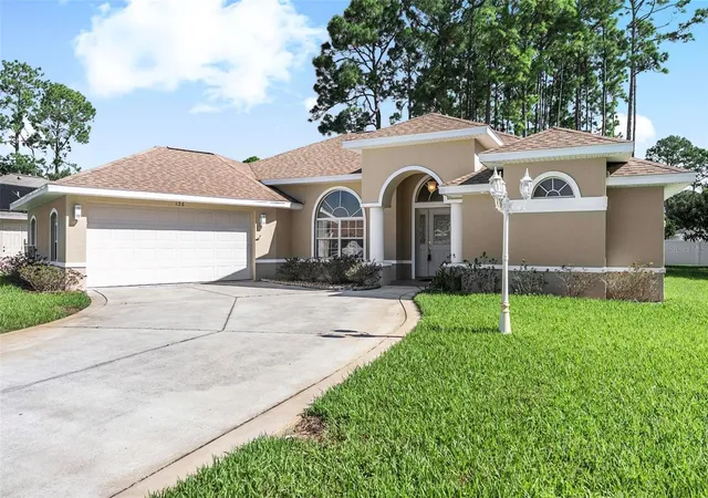 Photo 3 of Single family home for sale at 136 Boulder Rock Dr, Palm Coast, FL 32137 | MLS# FC322115 | Listing updated on 2026-10-15