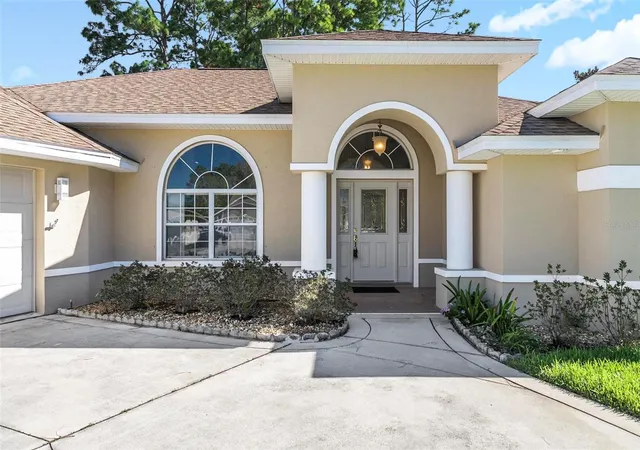 Photo 4 of Single family home for sale at 136 Boulder Rock Dr, Palm Coast, FL 32137 | MLS# FC322115 | Listing updated on 2026-10-15