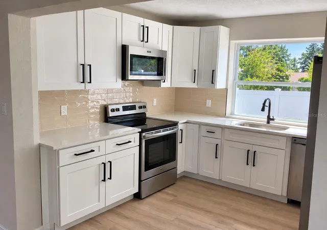 Photo 4 of Single family home for sale at 4226 Lake Richmond Dr, Orlando, FL 32811 | MLS# O6449901 | Listing updated on 2026-10-22