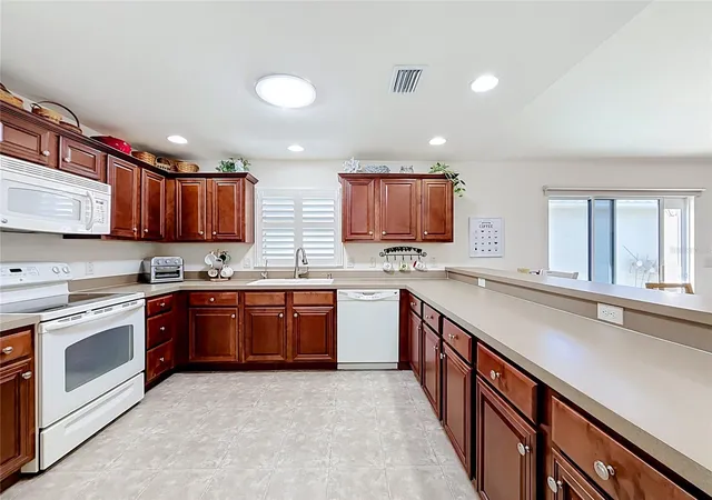 Photo 2 of House for sale at 2001 Altamonte Way, The Villages, FL 32162 | MLS# O6449902 | Listing updated on 2026-10-23