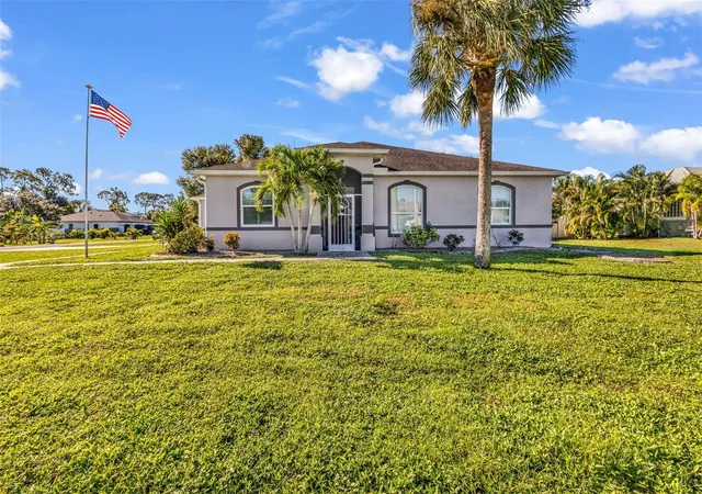 Photo 3 of Single family home for sale at 1007 Broadview St, Port Charlotte, FL 33952 | MLS# C7532034 | Listing updated on 2026-10-21