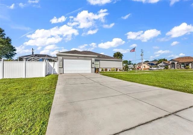 Photo 3 of Single family home for sale at 1007 Broadview St, Port Charlotte, FL 33952 | MLS# C7532034 | Listing updated on 2026-10-21