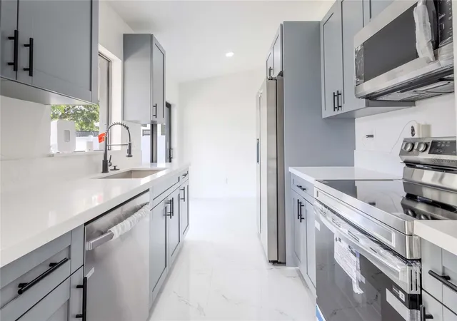 Photo 1 of Single family home for sale at 1038 Ridgeway Dr, North Fort Myers, FL 33903 | MLS# TB8558120 | Listing updated on 2026-10-25