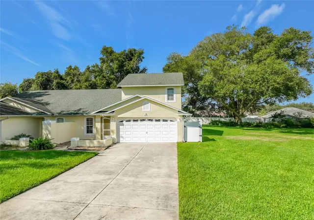 Photo 1 of Single family home for sale at 8805 Courtyard Ln, Groveland, FL 34736 | MLS# L4965786 | Listing updated on 2026-10-17