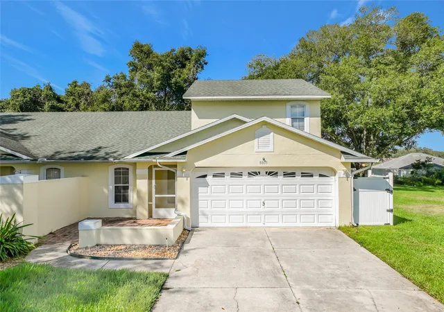 Photo 3 of Single family home for sale at 8805 Courtyard Ln, Groveland, FL 34736 | MLS# L4965786 | Listing updated on 2026-10-17