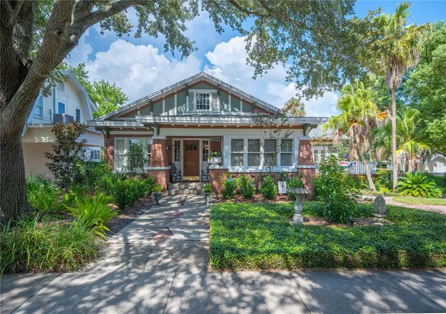 Photo 3 of Single family home for sale at 1807 Pawnee Trl, Lakeland, FL 33803 | MLS# L4965788 | Listing updated on 2026-10-20