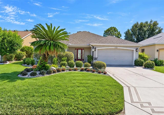 Photo 1 of Single family home for sale at 1722 Madero Dr, Lady Lake, FL 32159 | MLS# G5119082 | Listing updated on 2026-10-26