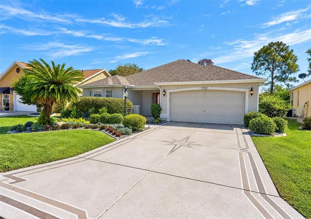 Photo 2 of Single family home for sale at 1722 Madero Dr, Lady Lake, FL 32159 | MLS# G5119082 | Listing updated on 2026-10-26