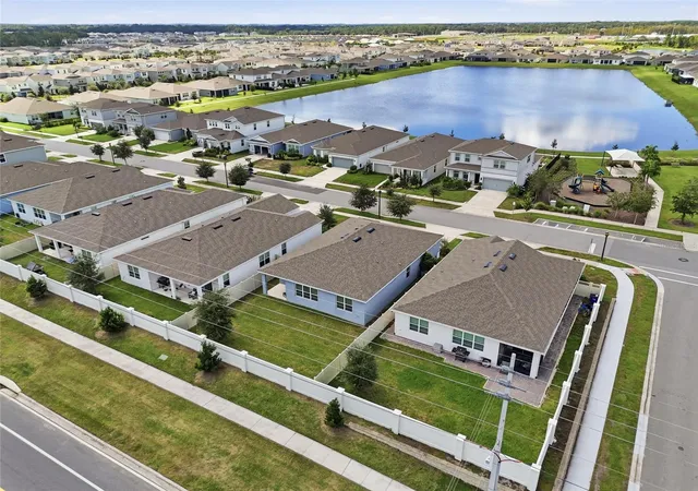 Photo 2 of Single family home for sale at 1601 Groveline Rd, Saint Cloud, FL 34771 | MLS# O6449931 | Listing updated on 2026-10-18