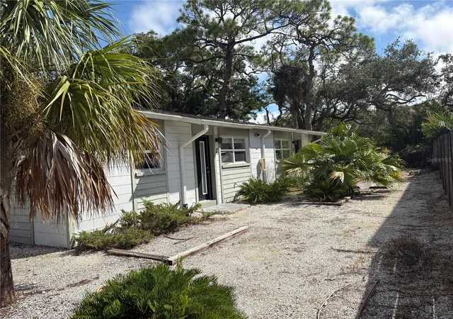 Photo 1 of Sale Pending at 6812 S Juanita St, Tampa, FL 33616 | MLS# TB8558142 | Listing updated on 2026-10-22
