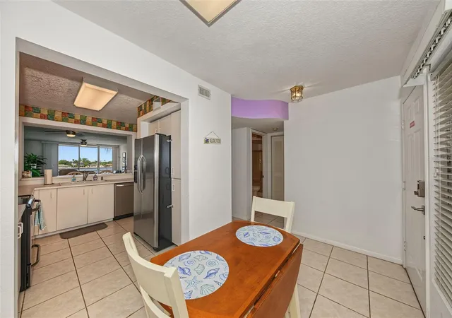 Listing Photo 4 - Condo for sale in building located at 6083 Bahia Del Mar Cir, ST PETERSBURG, FL 33715 - Unit #362