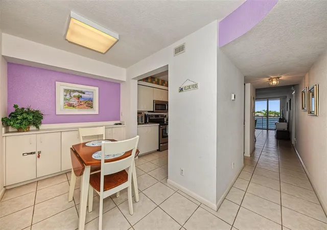 Listing Photo 5 - Condo for sale in building located at 6083 Bahia Del Mar Cir, ST PETERSBURG, FL 33715 - Unit #362