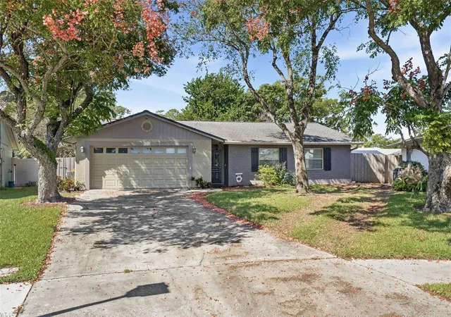 Photo 3 of Single family home for sale at 2353 Bayswater Ct, Orlando, FL 32837 | MLS# S5159528 | Listing updated on 2026-10-20