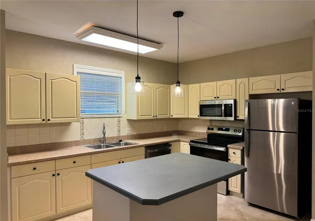 Photo 4 of House for sale at 901 NW 124th Drive, Newberry, FL 32669 | MLS# GC544182 | Listing updated on 2026-10-16