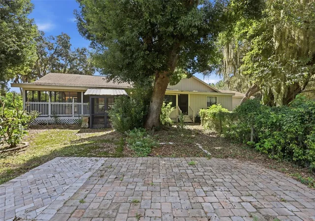 Photo 3 of Single family home for sale at 41520 Charm Lake Dr, Umatilla, FL 32784 | MLS# O6449945 | Listing updated on 2026-10-20