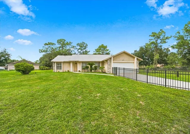 Single family home for sale at 26953 Coral Vine Ln, WESLEY CHAPEL, FL 33544 | MLS# TB8558174