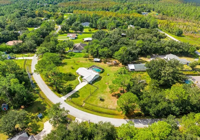 Photo 4 of Single family home for sale at 26953 Coral Vine Ln, Wesley Chapel, FL 33544 | MLS# TB8558174 | Listing updated on 2026-10-26
