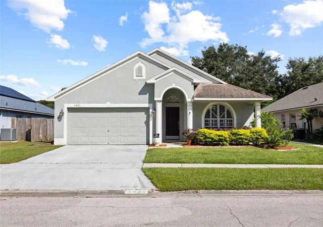 Photo 2 of Single family home for sale at 1401 Lake Shore Ranch Dr, Seffner, FL 33584 | MLS# TB8558177 | Listing updated on 2026-10-16