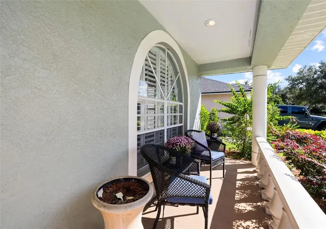 Photo 3 of Single family home for sale at 1401 Lake Shore Ranch Dr, Seffner, FL 33584 | MLS# TB8558177 | Listing updated on 2026-10-16