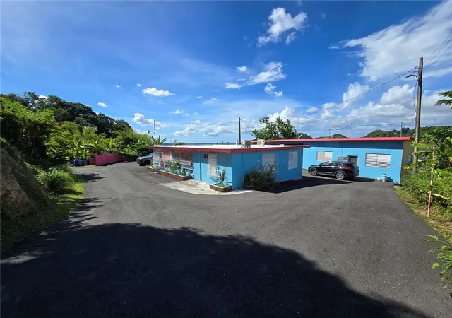 Photo 1 of Single family home for sale at 812 Casa De Campo Bo Dajaos, Bayamon, PR 00956 | MLS# PR9124986 | Listing updated on 2026-10-15
