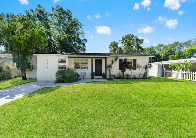 Single family home for sale at 4410 W Iowa Ave, TAMPA, FL 33616 | MLS# TB8558200