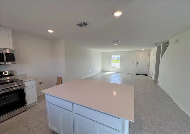 Photo 2 of Single family home for sale at 3286 Viceroy Ct, Kissimmee, FL 34759 | MLS# O6449977 | Listing updated on 2026-10-15
