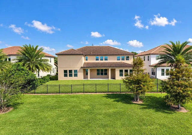 Photo 2 of Single family home for sale at 17538 Black Rail St, Windermere, FL 34786 | MLS# O6449981 | Listing updated on 2026-10-24