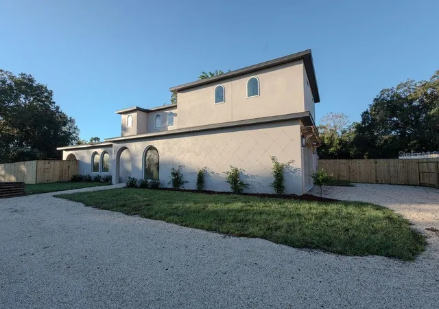 Photo 1 of Single family home for sale at 2045 South St, Oviedo, FL 32765 | MLS# O6449982 | Listing updated on 2026-10-26